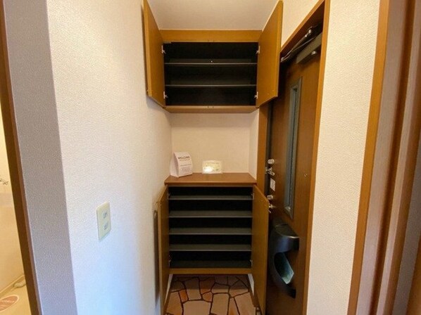 スクエアガーデン Bの物件内観写真